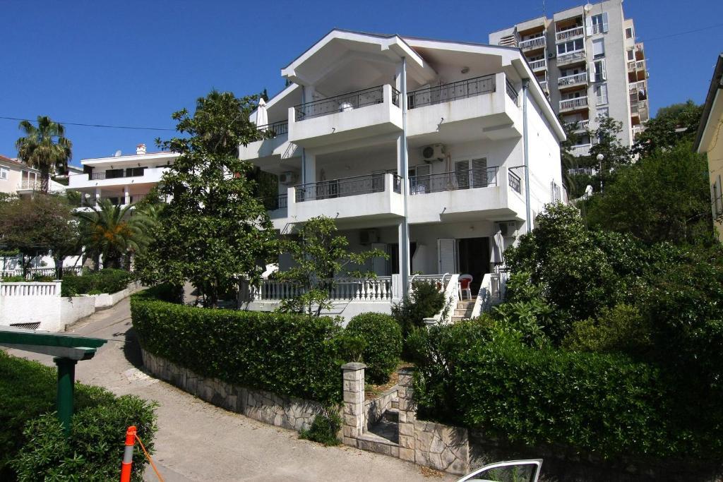 Nikic Apartments Herceg Novi Esterno foto